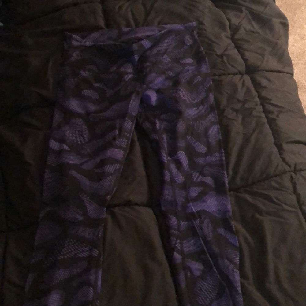 Purple design lulu lemon leggings